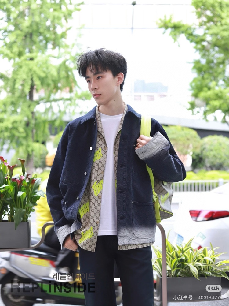 레플리카 명품 [LOUIS VUITTON] 루이비통 모노그램 엠보싱 재킷 남성용 - 상세 이미지 실사 36