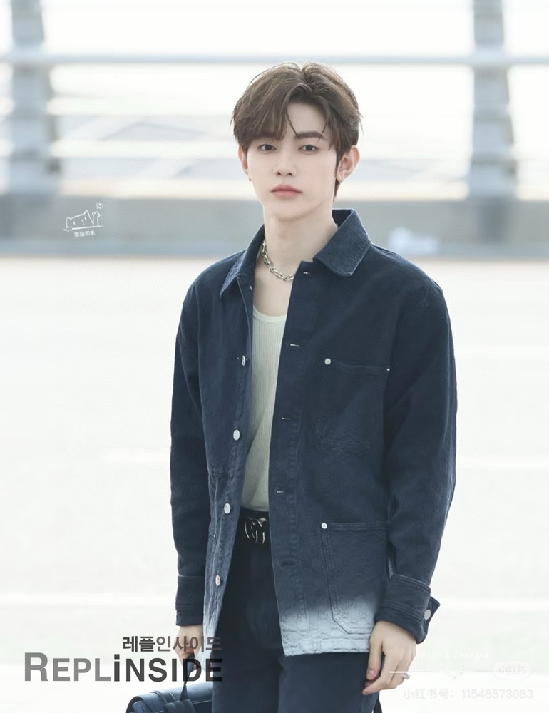 레플리카 명품 [LOUIS VUITTON] 루이비통 모노그램 엠보싱 재킷 남성용 - 상세 이미지 실사 42