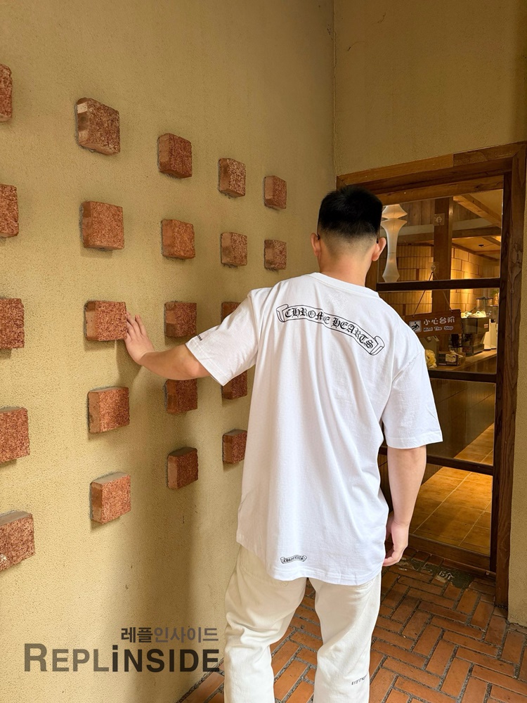 레플리카 명품 [Chrome Hearts] 크롬하츠 크로스 마인드 프린트 반팔 티셔츠 화이트/블랙 2컬러 남녀공용 - 상세 이미지 실사 32