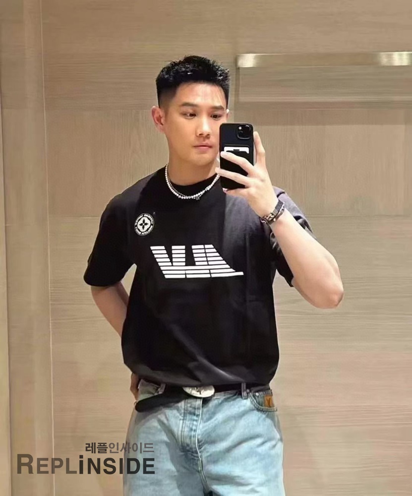 레플리카 명품 [LOUIS VUITTON] 루이비통 지구본 프린트 티셔츠 남성용 - 특가 실사