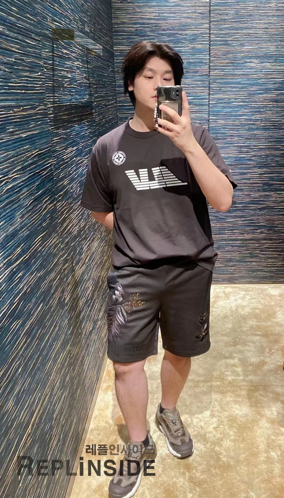 레플리카 명품 [LOUIS VUITTON] 루이비통 지구본 프린트 티셔츠 남성용 - 상세 이미지 실사 19