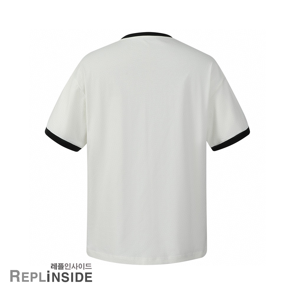 레플리카 명품 [MIUMIU] 미우미우 자수 로고 패치 티셔츠 화이트/블랙 2컬러 남녀공용 - 옆면 실사