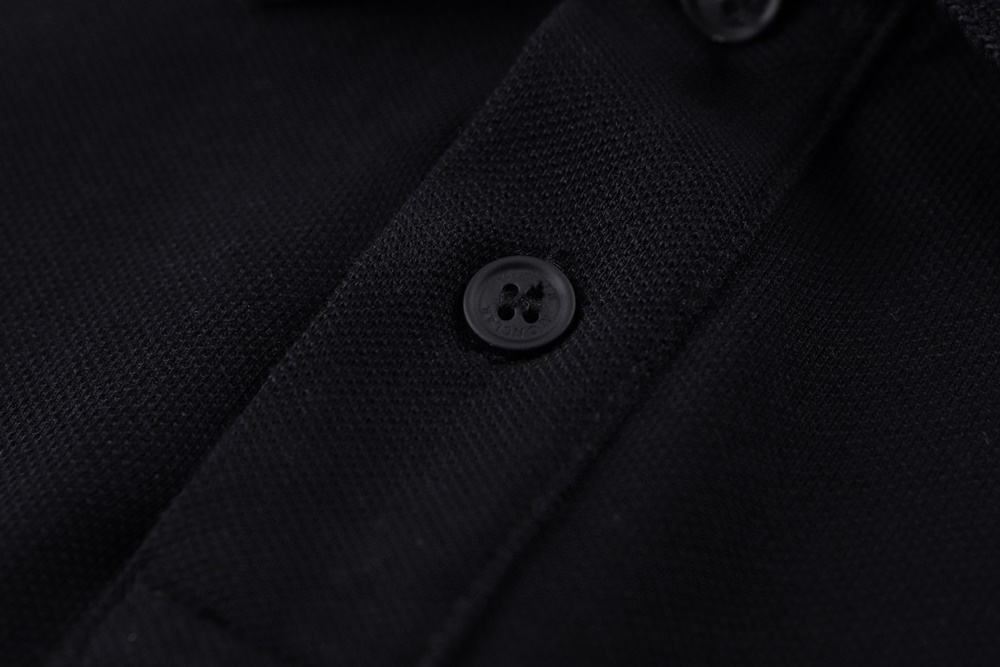 레플리카 명품 [MONCLER] 몽클레어 블랙 패치 피케 폴로셔츠 화이트/블랙 2컬러 남녀공용 - 비교 실사