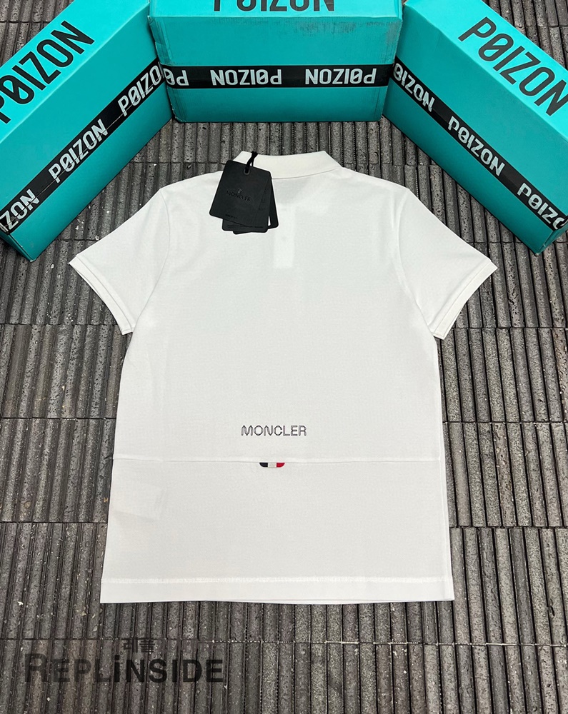 레플리카 명품 [MONCLER] 몽클레어 블랙 패치 피케 폴로셔츠 화이트/블랙 2컬러 남녀공용 - 상세 이미지 실사 22