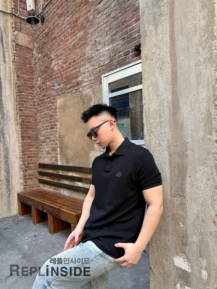 레플리카 명품 [MONCLER] 몽클레어 블랙 패치 피케 폴로셔츠 화이트/블랙 2컬러 남녀공용 - 상세 이미지 실사 30