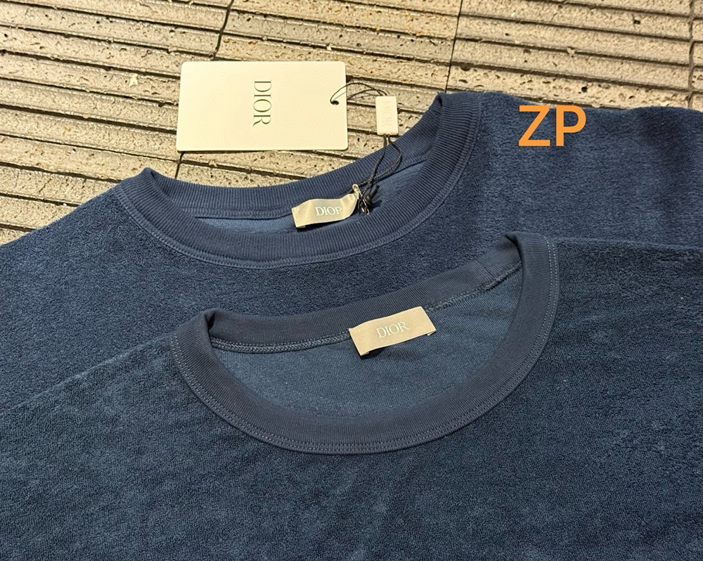 레플리카 명품 [DIOR] 디올 자수 디테일 테리 코튼 남성 반팔티셔츠 블루/화이트 2컬러 남녀공용 - 상세 이미지 실사 22