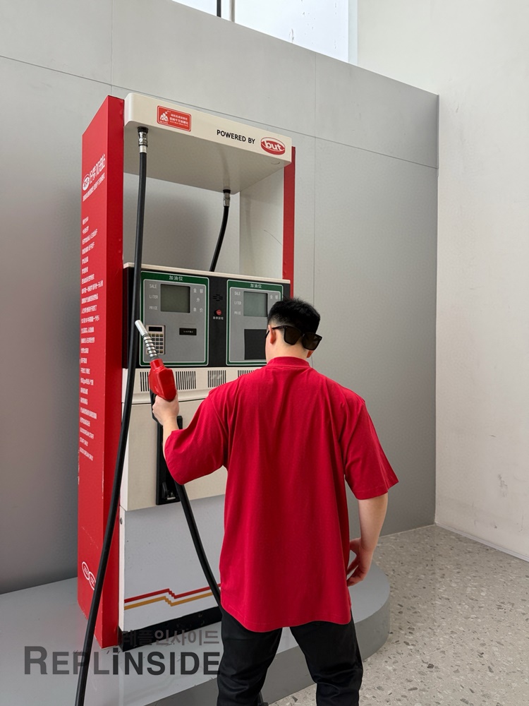 레플리카 명품 [BALENCIAGA] 발렌시아가 레드 반팔 티셔츠 남성용 - 소재 실사