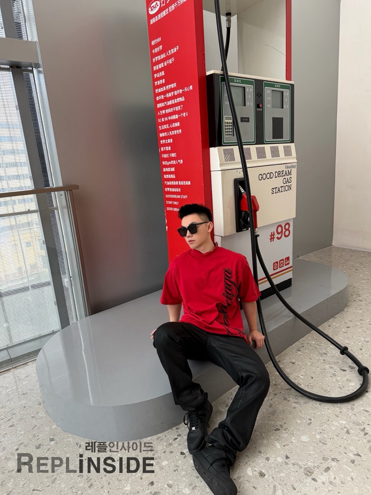 레플리카 명품 [BALENCIAGA] 발렌시아가 레드 반팔 티셔츠 남성용 - 사이즈 실사