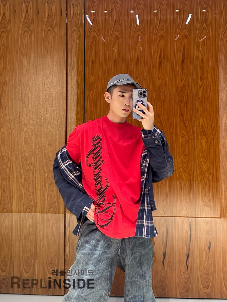 레플리카 명품 [BALENCIAGA] 발렌시아가 레드 반팔 티셔츠 남성용 - 상세 이미지 실사 20