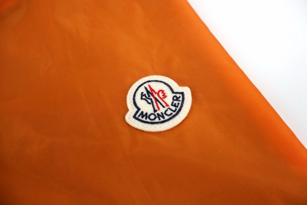 레플리카 명품 [MONCLER] 몽클레어 리버서블 봄버 바람막이 자켓 남녀공용 - 인솔 실사