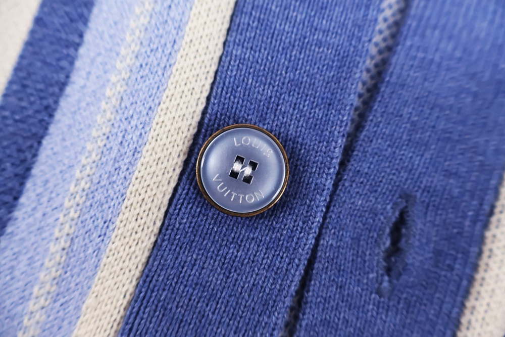 레플리카 명품 [LOUIS VUITTON] 루이비통 스트라이프드 자카드 가디건 남녀공용 - 뒷면 실사