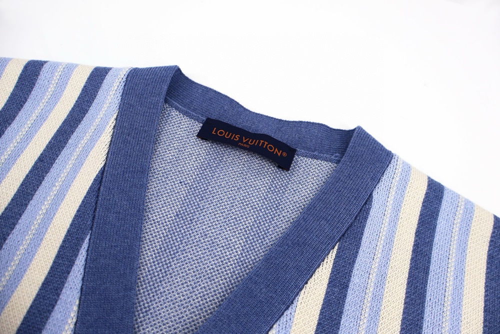 레플리카 명품 [LOUIS VUITTON] 루이비통 스트라이프드 자카드 가디건 남녀공용 - 로고 실사