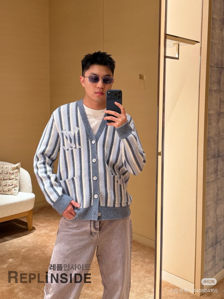 레플리카 명품 [LOUIS VUITTON] 루이비통 스트라이프드 자카드 가디건 남녀공용 - 디테일 실사