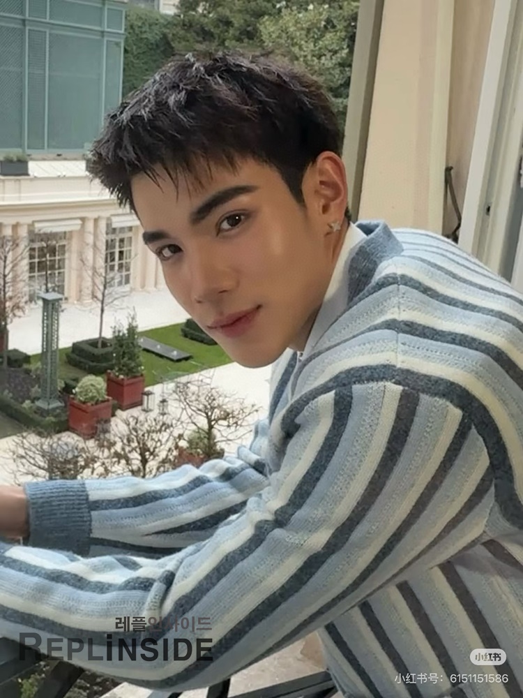 레플리카 명품 [LOUIS VUITTON] 루이비통 스트라이프드 자카드 가디건 남녀공용 - 포장 실사