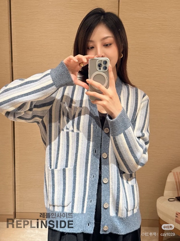 레플리카 명품 [LOUIS VUITTON] 루이비통 스트라이프드 자카드 가디건 남녀공용 - 특가 실사