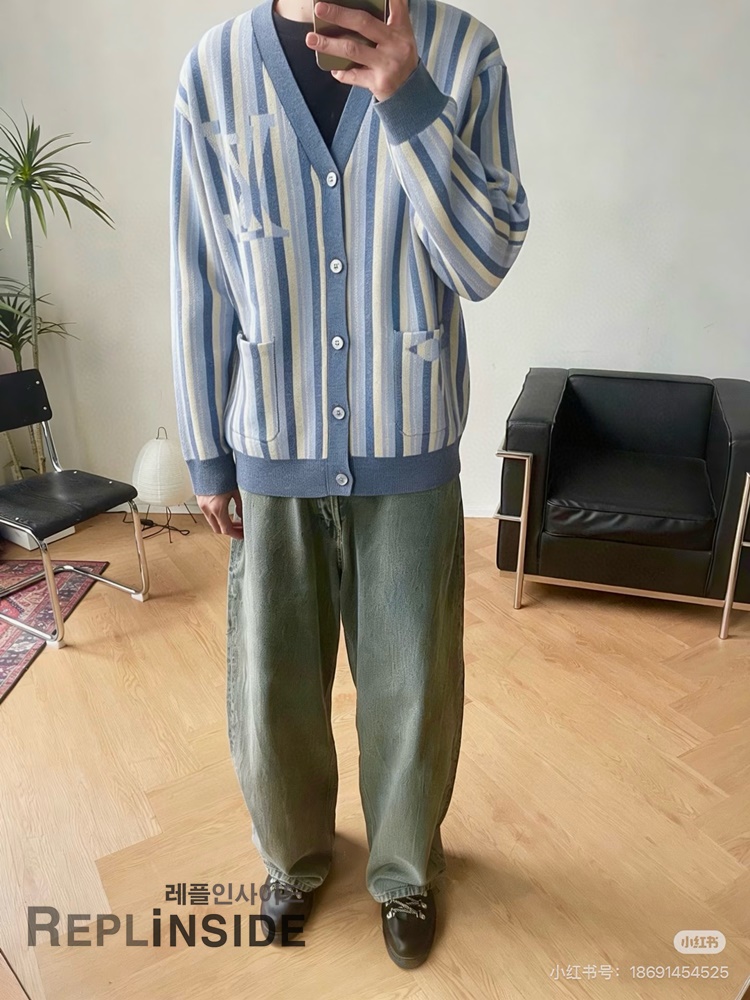 레플리카 명품 [LOUIS VUITTON] 루이비통 스트라이프드 자카드 가디건 남녀공용 - 상세 이미지 실사 19