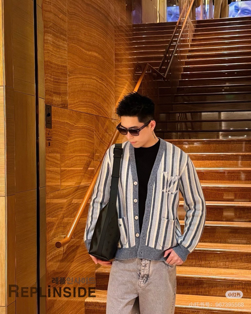 레플리카 명품 [LOUIS VUITTON] 루이비통 스트라이프드 자카드 가디건 남녀공용 - 상세 이미지 실사 21