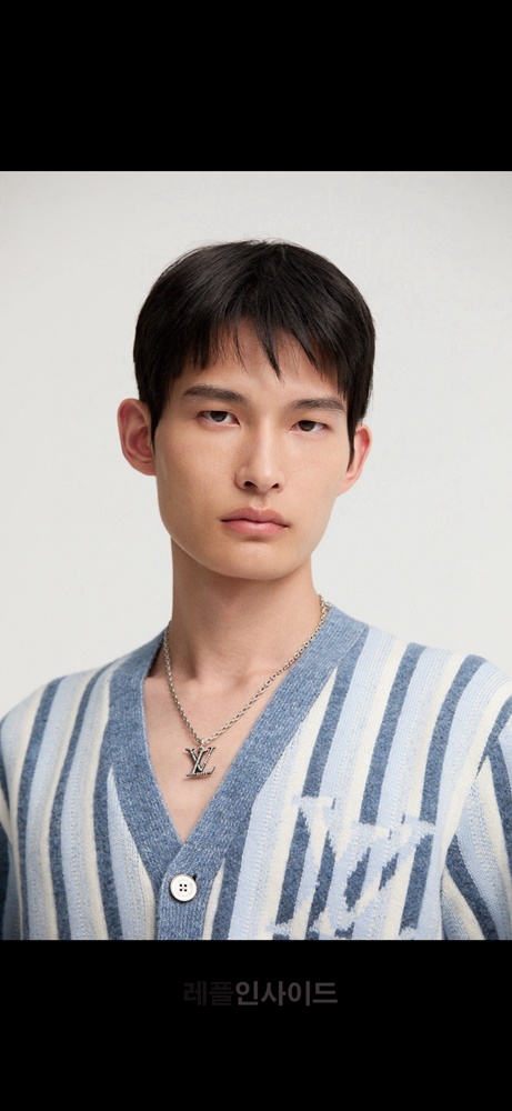 레플리카 명품 [LOUIS VUITTON] 루이비통 스트라이프드 자카드 가디건 남녀공용 - 상세 이미지 실사 28