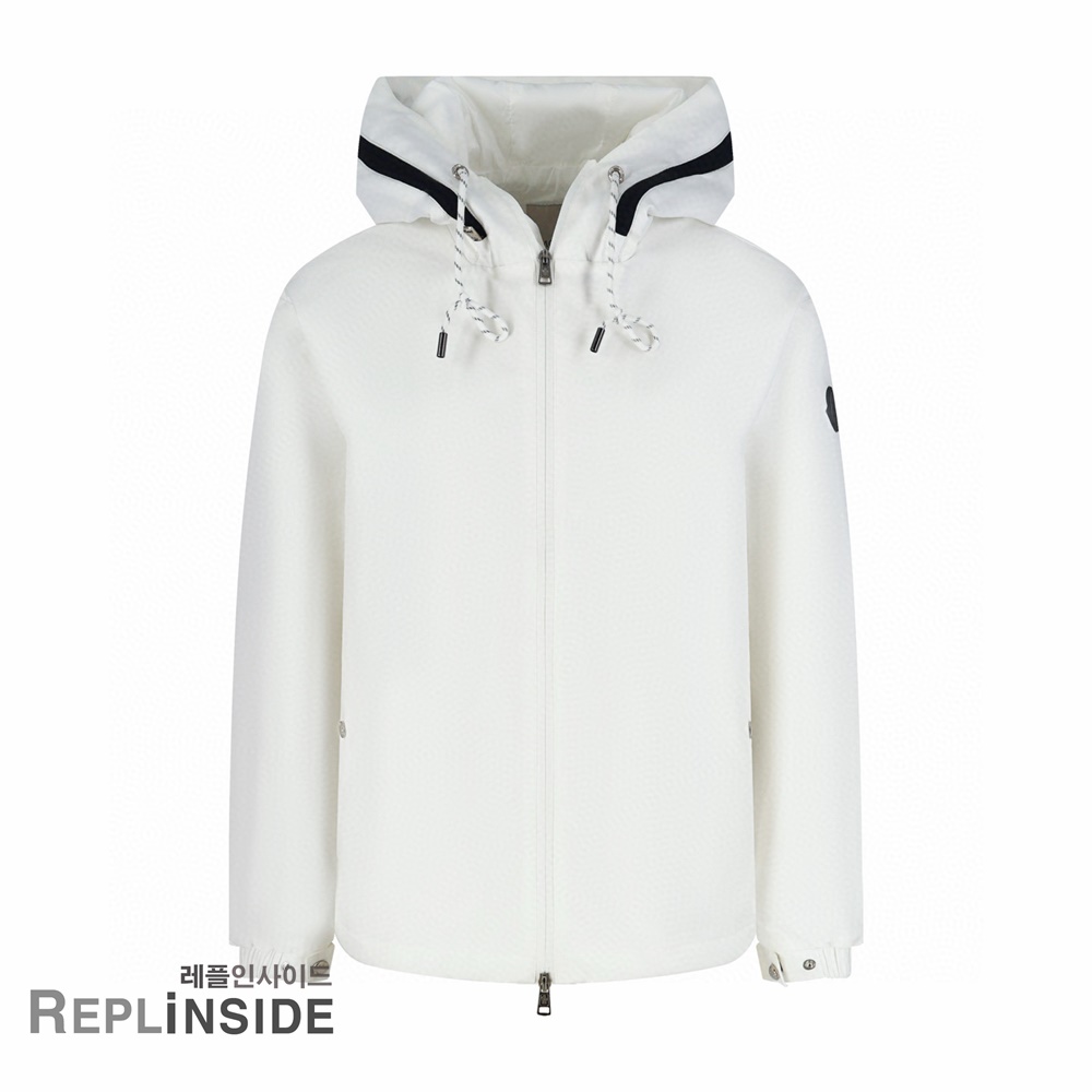 레플리카 명품 [MONCLER] 몽클레어 캡 야상 후드 바람막이 2컬러 네이비/화이트 2컬러 남녀공용 - 착용샷 실사