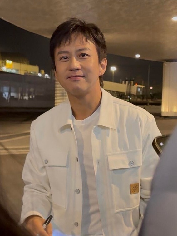 레플리카 명품 [LOUIS VUITTON] 루이비통 시그니처 자카드 오버셔츠 남성용 - 디테일 실사