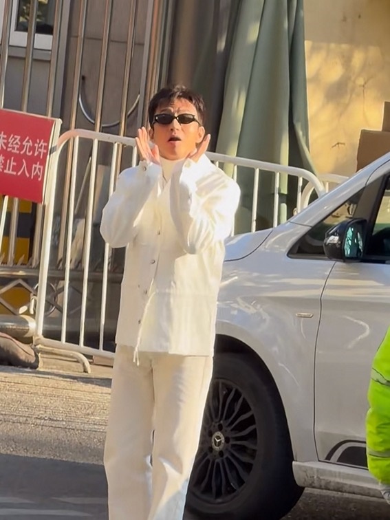 레플리카 명품 [LOUIS VUITTON] 루이비통 시그니처 자카드 오버셔츠 남성용 - 라벨 실사