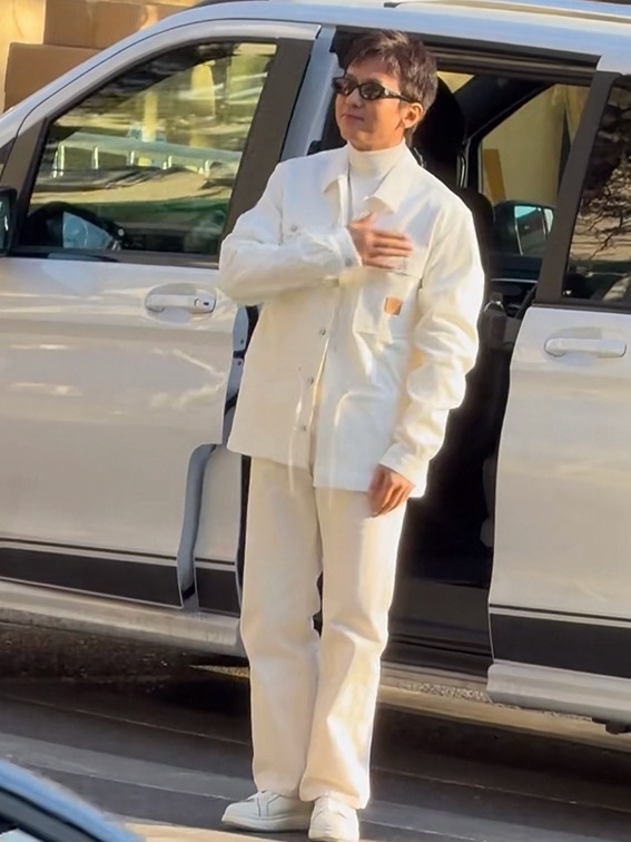 레플리카 명품 [LOUIS VUITTON] 루이비통 시그니처 자카드 오버셔츠 남성용 - 비교 실사