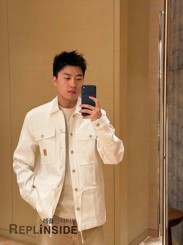 레플리카 명품 [LOUIS VUITTON] 루이비통 시그니처 자카드 오버셔츠 남성용 - 상세 이미지 실사 20