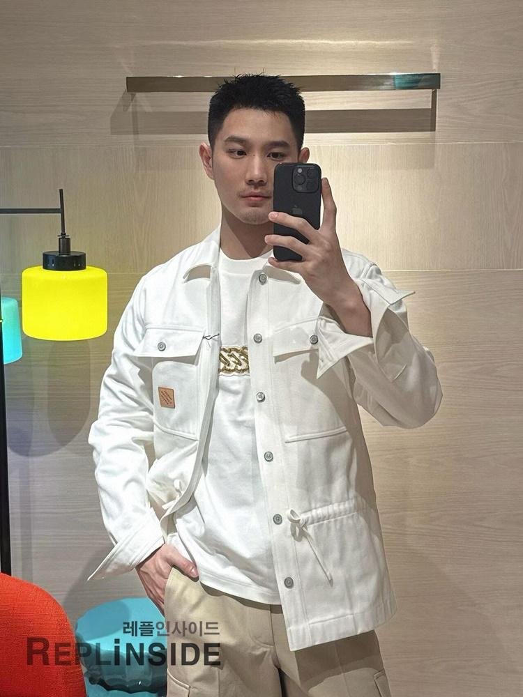 레플리카 명품 [LOUIS VUITTON] 루이비통 시그니처 자카드 오버셔츠 남성용 - 상세 이미지 실사 23
