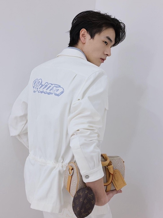 레플리카 명품 [LOUIS VUITTON] 루이비통 시그니처 자카드 오버셔츠 남성용 - 상세 이미지 실사 25