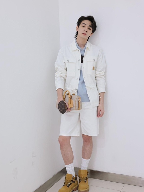 레플리카 명품 [LOUIS VUITTON] 루이비통 시그니처 자카드 오버셔츠 남성용 - 상세 이미지 실사 26