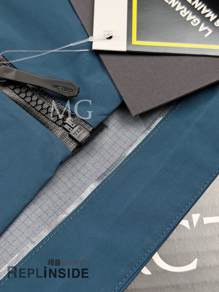 레플리카 명품 [ARCTERY] 아크테릭스 알파 ALPHA SV 8 자켓 3컬러 남녀공용 - 밑창 실사
