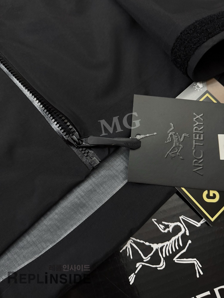 레플리카 명품 [ARCTERY] 아크테릭스 알파 ALPHA SV 8 자켓 3컬러 남녀공용 - 비교 실사