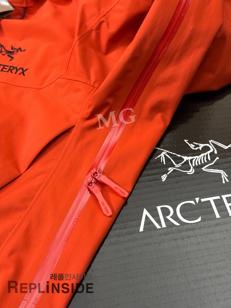 레플리카 명품 [ARCTERY] 아크테릭스 알파 ALPHA SV 8 자켓 3컬러 남녀공용 - 상세 이미지 실사 24