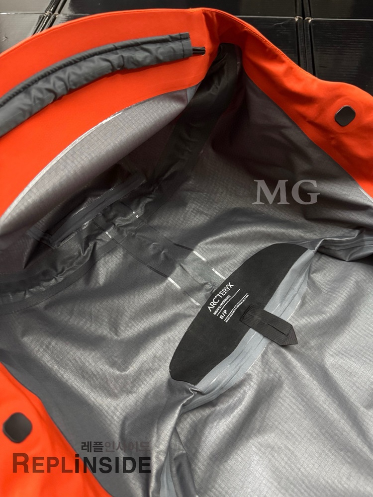 레플리카 명품 [ARCTERY] 아크테릭스 알파 ALPHA SV 8 자켓 3컬러 남녀공용 - 상세 이미지 실사 28