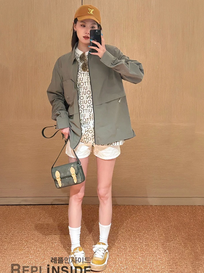 레플리카 명품 [LOUIS VUITTON] 루이비통 글램핑 슬리브드 셔츠 남성용 - 소재 실사