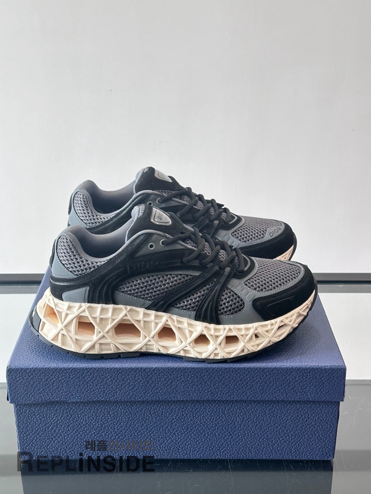 레플리카 명품 [DIOR] 디올 B35 NXXT 스니커즈 남성용 - 앞면 실사