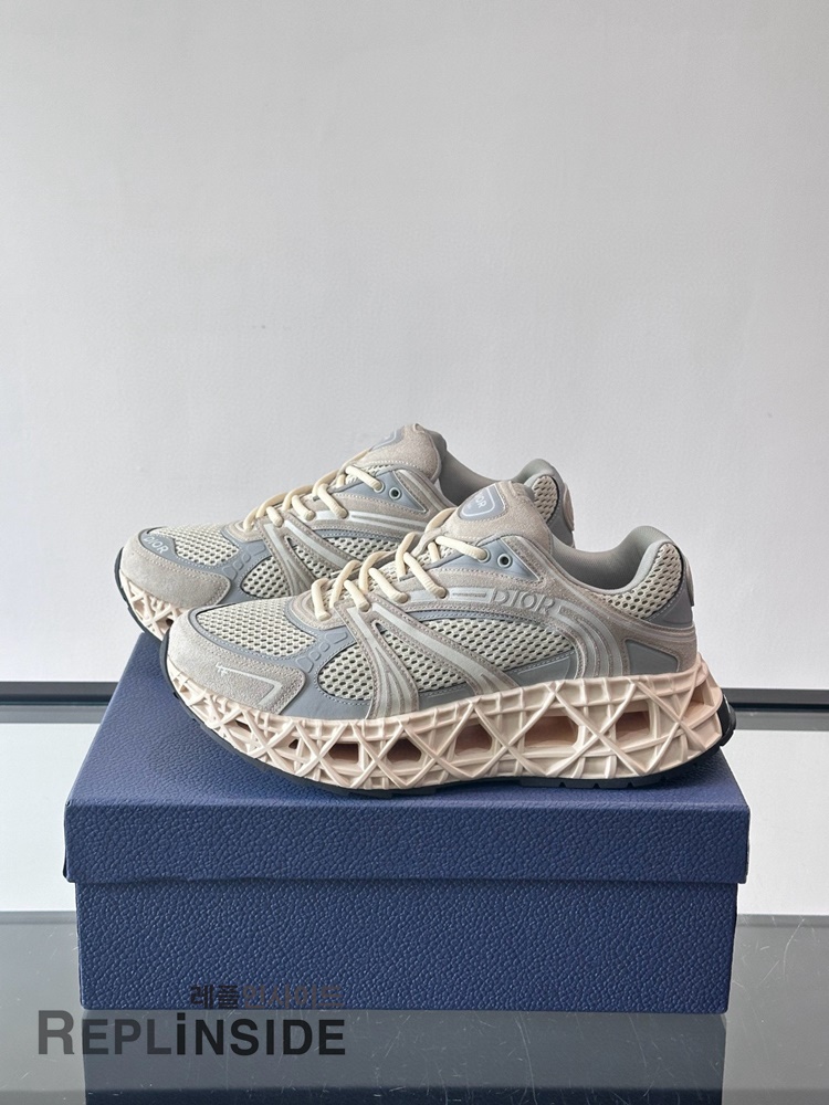 레플리카 명품 [DIOR] 디올 B35 NXXT 스니커즈 남성용 - 뒷면 실사