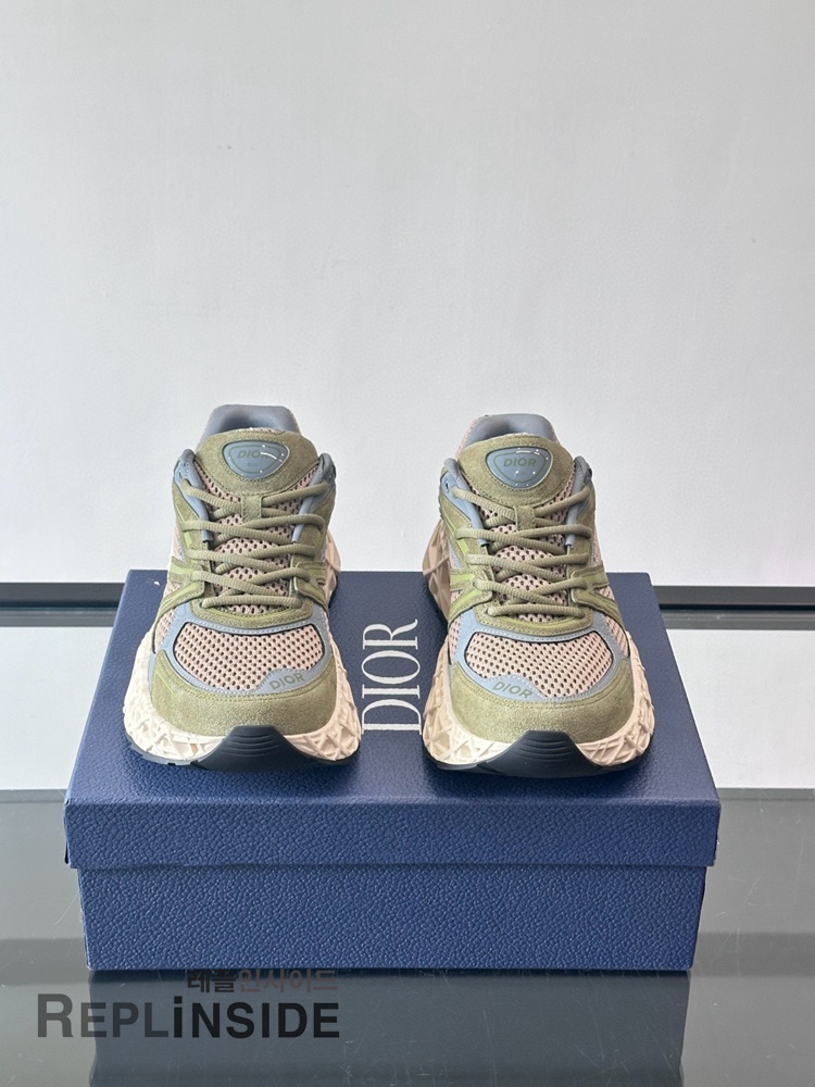 레플리카 명품 [DIOR] 디올 B35 NXXT 스니커즈 남성용 - 뒷면 실사