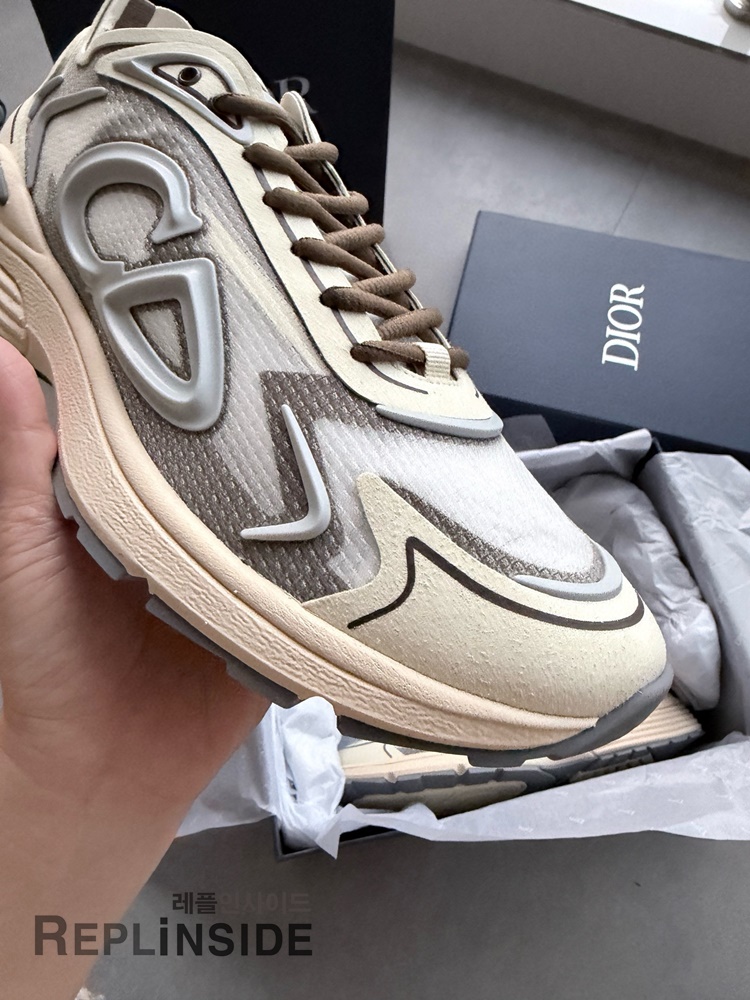 레플리카 명품 [DIOR] 디올 B30 오블리크 로우 스니커즈 남성용 - 밑창 실사