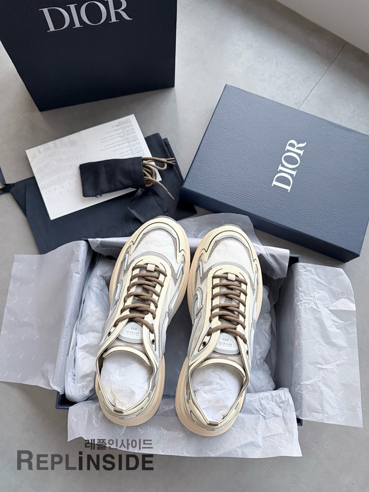 레플리카 명품 [DIOR] 디올 B30 오블리크 로우 스니커즈 남성용 - 착용샷 실사