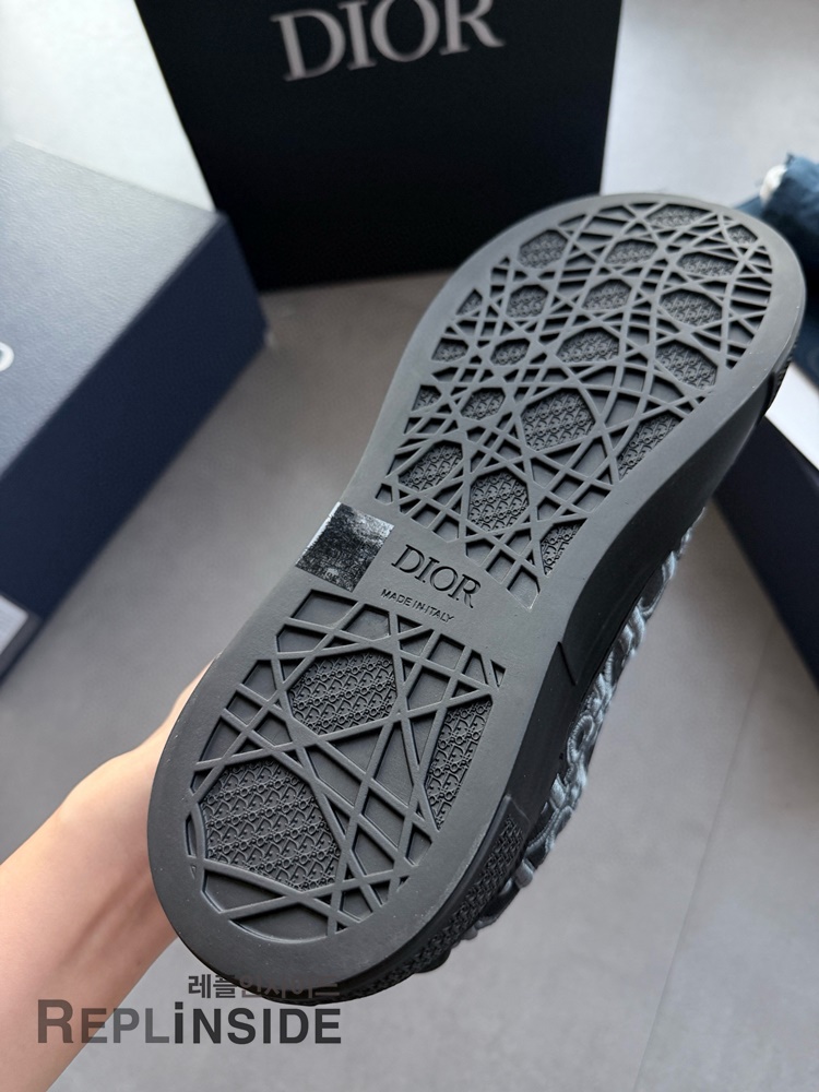 레플리카 명품 [DIOR] 디올 B33 스니커즈 남성용 - 착용샷 실사