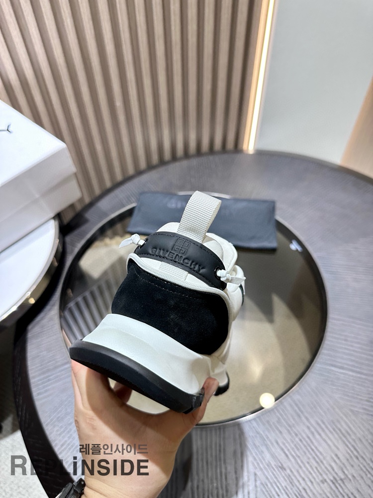 레플리카 명품 [GIVENCHY] 지방시 G Move 스니커즈 남성용 - 밑창 실사