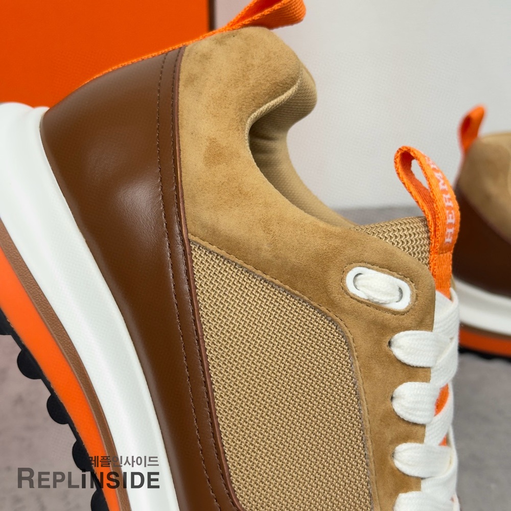 레플리카 명품 [HERMES] 에르메스 리더 스니커즈 남성용 - 밑창 실사