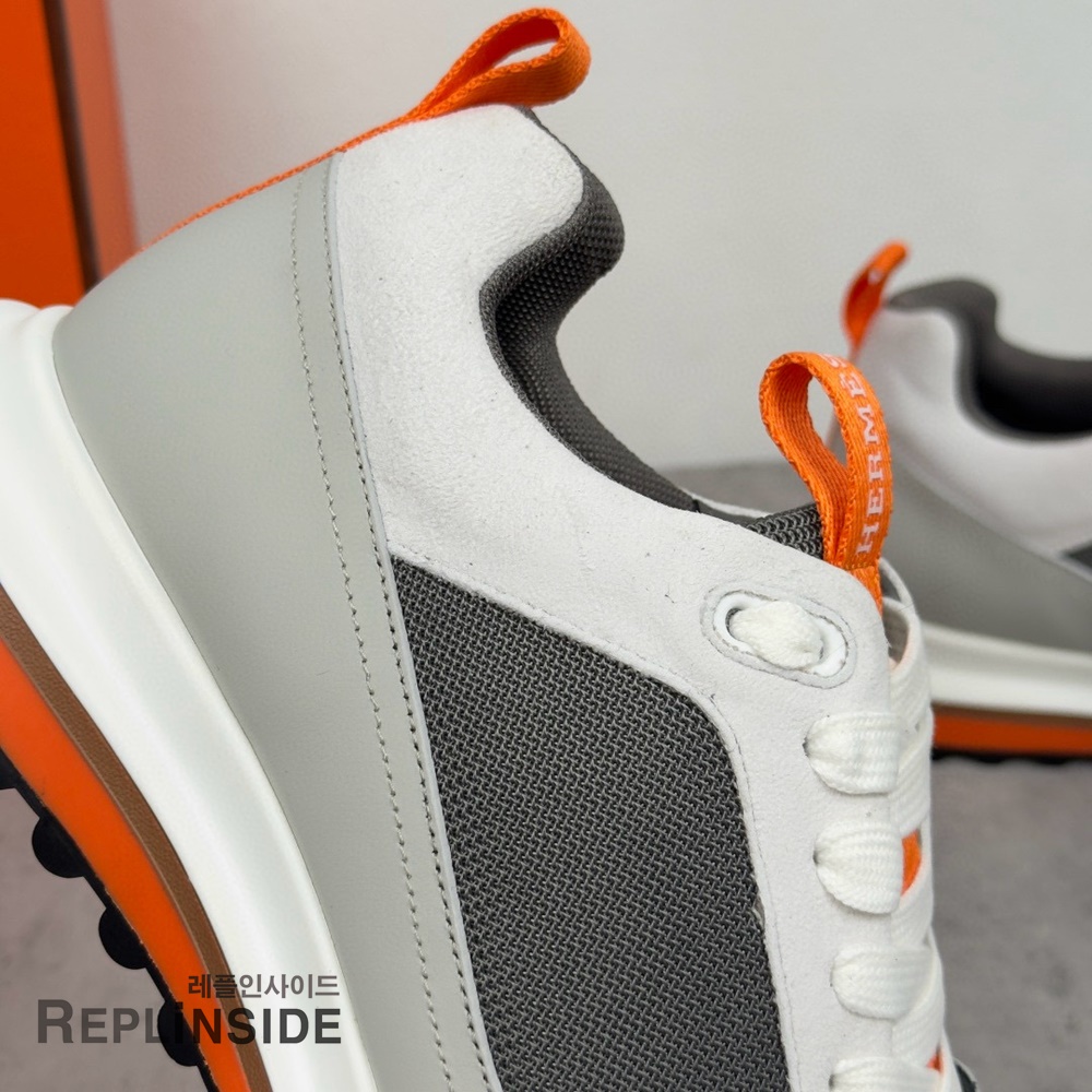 레플리카 명품 [HERMES] 에르메스 리더 스니커즈 남성용 - 밑창 실사