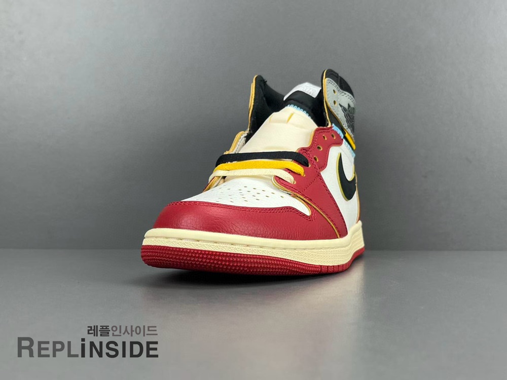유니온 x AJ1 하이 OG 바시티 레드 쉐도우 그레이 HV8563-600, 레플리카스니커즈, 레플리카운동화, 레플리카조던, 에어조던1, 남성스니커즈, 실사, 착샷, 인기스니커즈, 리셀, 리뷰