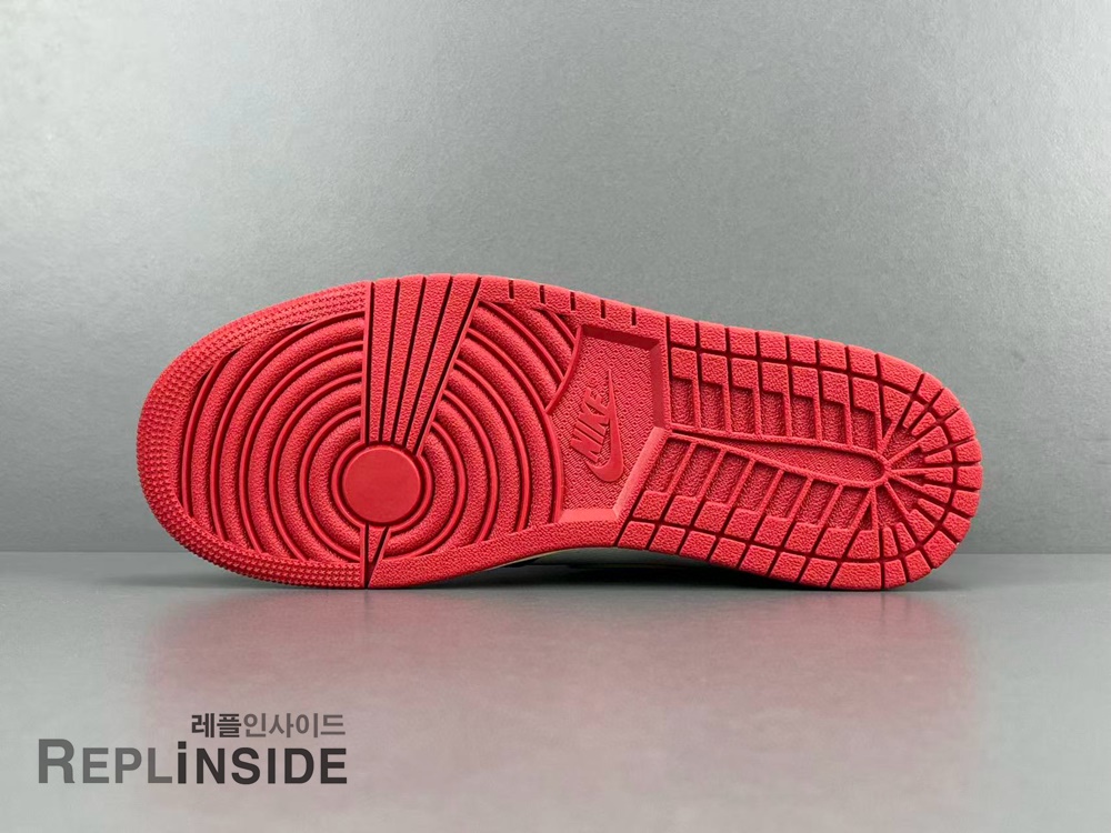 유니온 x 에어조던1 하이 OG 바시티 레드 쉐도우 그레이 HV8563-600, 레플리카스캇, 레플리카스니커즈, 레플리카운동화, 에어조던1, 남성스니커즈, 실사, 착샷, 인기스니커즈, 리셀, 리뷰