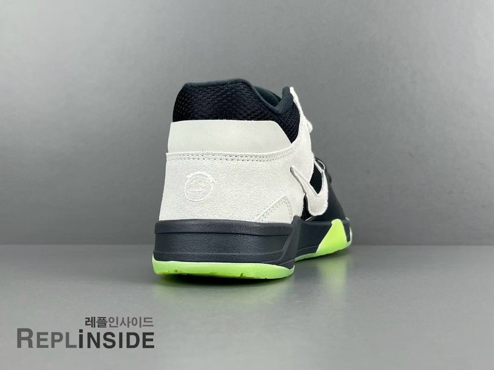 체이스 비 x 트래비스 스캇 조던 잭 블랙 IH7971-001 전체 실물컷, 인기 운동화, 스니커즈 컬렉션