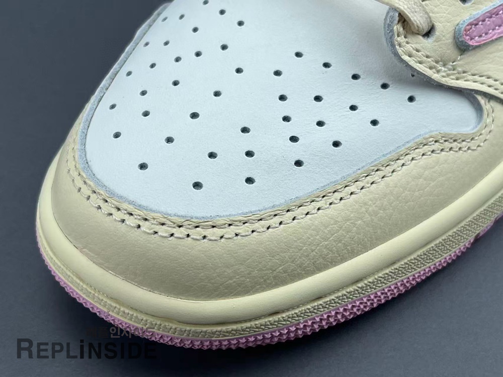 레플리카 명품 [AIR JORDAN] 트래비스 스캇 x 에어조던1 로우 OG SP 샤이 핑크 IQ7604-100 남녀공용 (OG공장) - 디테일 실사