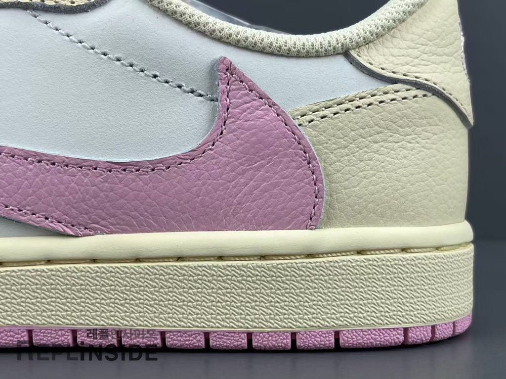 레플리카 명품 [AIR JORDAN] 트래비스 스캇 x 에어조던1 로우 OG SP 샤이 핑크 IQ7604-100 남녀공용 (OG공장) - 포장 실사