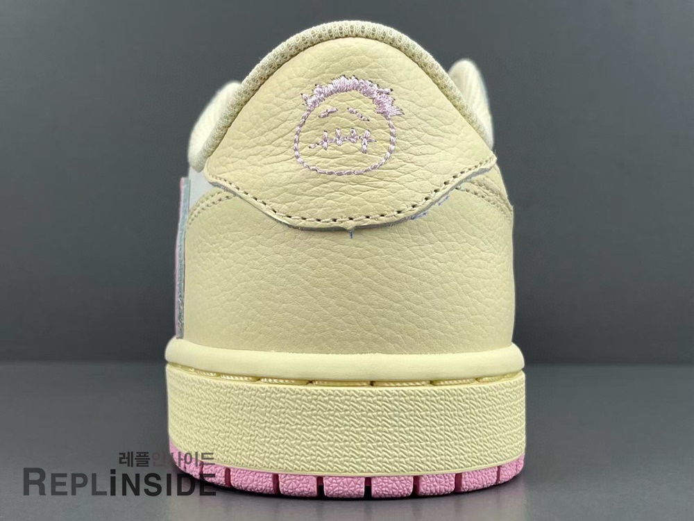 레플리카 명품 [AIR JORDAN] 트래비스 스캇 x 에어조던1 로우 OG SP 샤이 핑크 IQ7604-100 남녀공용 (OG공장) - 라벨 실사
